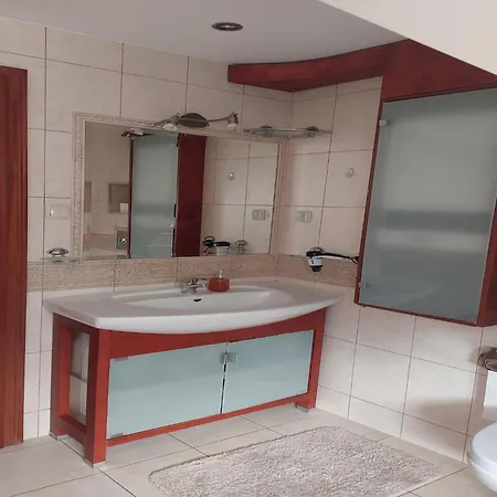 In Near Monte Cassino Street *